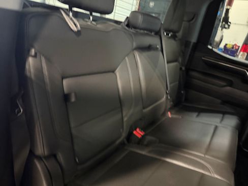 Used 2023 GMC Sierra 1500 SLT w/ SLT Premium Package AWD/4WD image 18