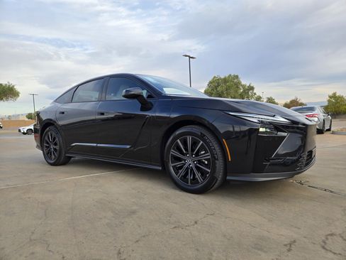 New 2026 Lexus ES 350e FWD image 2