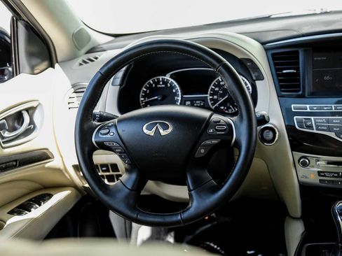 Used 2019 INFINITI QX60 Luxe w/ Essential Package image 18