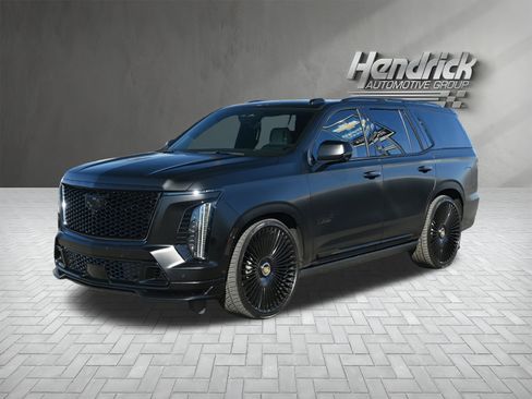 Used 2025 Cadillac Escalade V w/ LPO, Floor Liner Package image 7