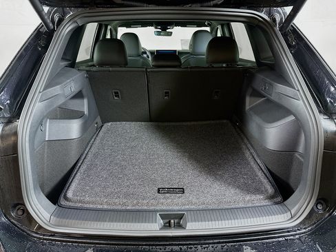 New 2026 Volkswagen Tiguan SE R-Line AWD/4WD image 24