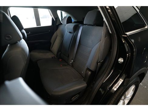 Used 2020 Kia Sorento LX w/ LX I4 Convenience Package AWD/4WD image 12