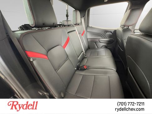 Used 2025 Chevrolet Colorado Z71 w/ Technology Package image 18