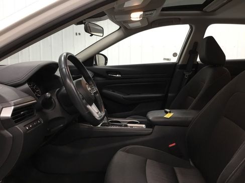 Used 2024 Nissan Altima 2.5 SV w/ SV Premium Package image 5