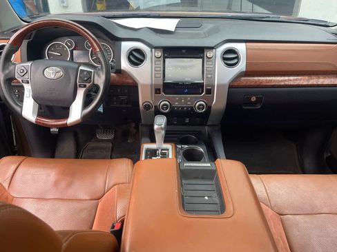 Used 2017 Toyota Tundra 4x4 CrewMax image 10