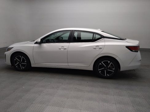 Used 2024 Nissan Sentra SV FWD image 3