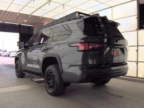 Used 2025 Toyota Sequoia TRD Pro AWD/4WD image 9