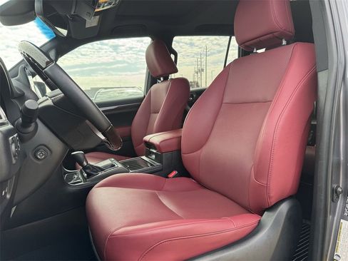 Used 2023 Lexus GX 460 Premium image 15