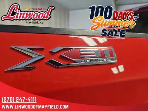 Used 2021 GMC Sierra 1500 SLT AWD/4WD image 11