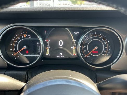 Used 2021 Jeep Wrangler Unlimited Sahara AWD/4WD image 36