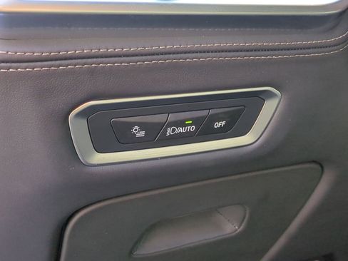 Certified 2025 BMW X7 M60i image 17