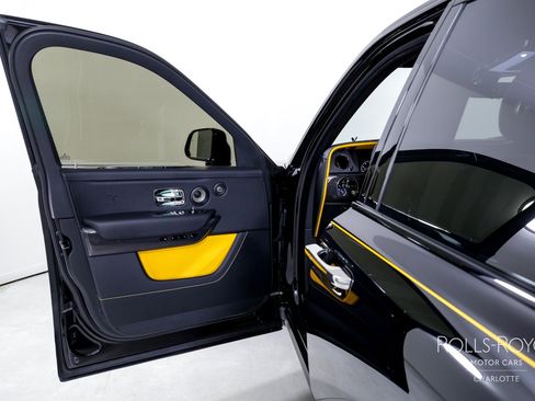 Certified 2024 Rolls-Royce Cullinan Black Badge w/ Dark Exterior Package AWD/4WD image 11