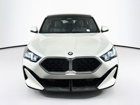 Used 2026 BMW X2 xDrive28i AWD/4WD image 2