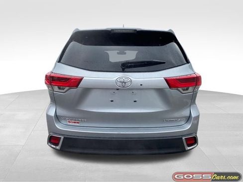 Used 2019 Toyota Highlander Limited image 4