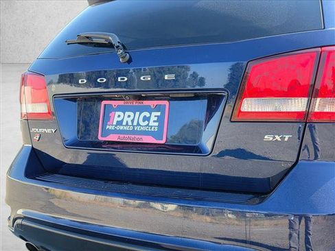 Used 2018 Dodge Journey SXT w/ Connectivity Group AWD/4WD image 14
