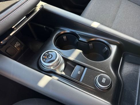 Certified 2025 Ford Explorer Active image 23