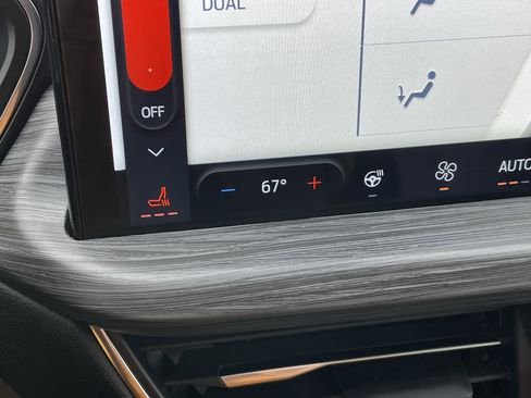 Used 2023 Ford Escape SE w/ PHEV Premium Package image 38