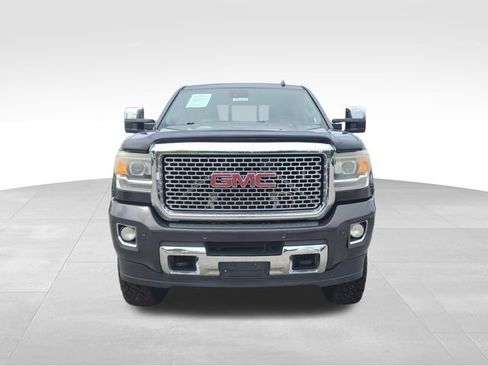 Used 2015 GMC Sierra 2500 Denali AWD/4WD image 2