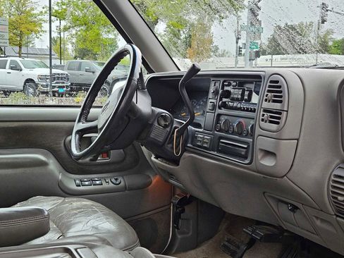 Used 1998 Chevrolet Tahoe Z71 w/ Comfort & Security Pkg AWD/4WD image 10