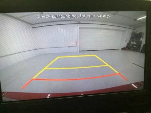Used 2021 Hyundai Elantra SEL FWD image 18