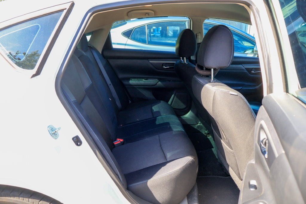 Used 2017 Nissan Altima 2.5 SR w/ Midnight Edition Package FWD image 10