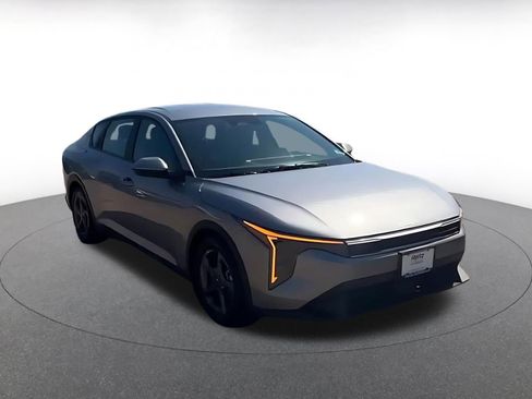 Used 2025 Kia K4 FWD image 3