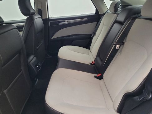 Used 2019 Ford Fusion SE w/ Equipment Group 151A image 18