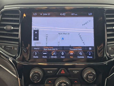 Used 2019 Jeep Grand Cherokee Limited AWD/4WD image 24