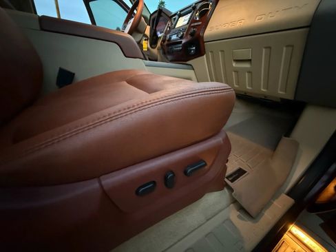 Used 2011 Ford F250 King Ranch w/ FX4 Off Road Pkg image 33