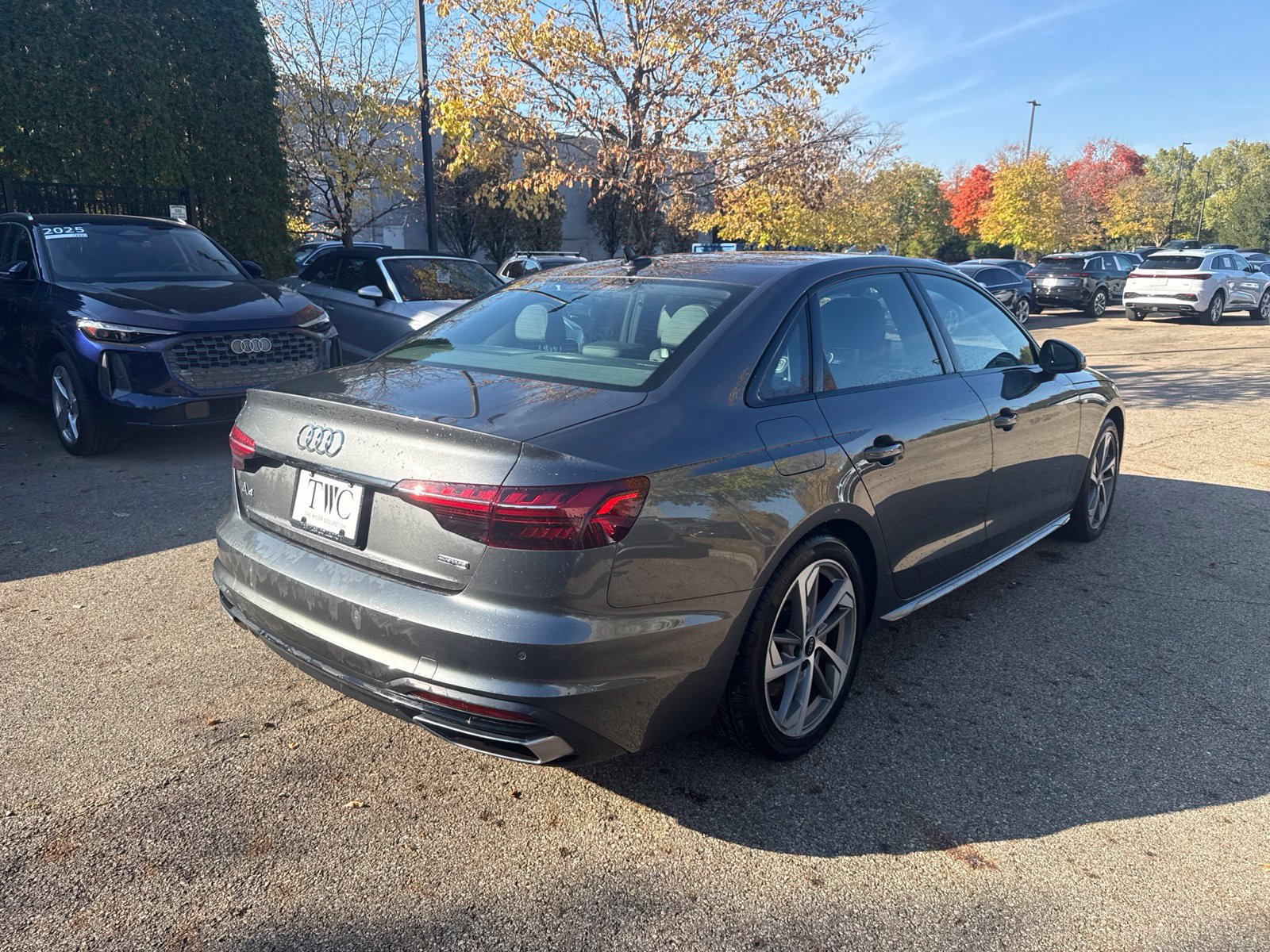 Used 2025 Audi A4 2.0T Premium Plus AWD/4WD image 5