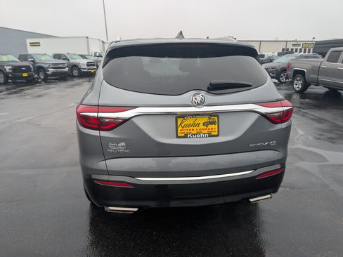 Used 2018 Buick Enclave Essence image 7
