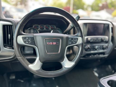 Used 2017 GMC Sierra 1500 SLE w/ SLE Value Package AWD/4WD image 12