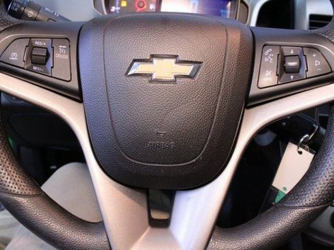 Used 2016 Chevrolet Sonic LT image 18