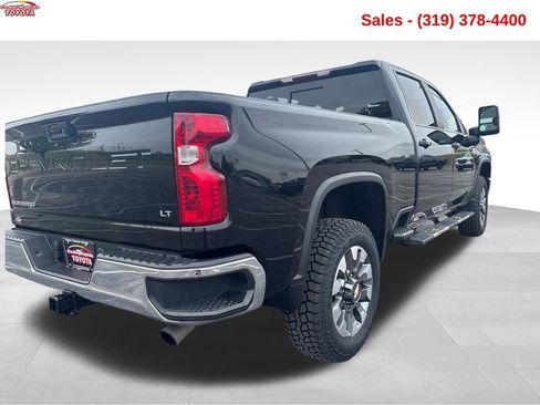 Used 2022 Chevrolet Silverado 2500 LT w/ Convenience Package AWD/4WD image 5