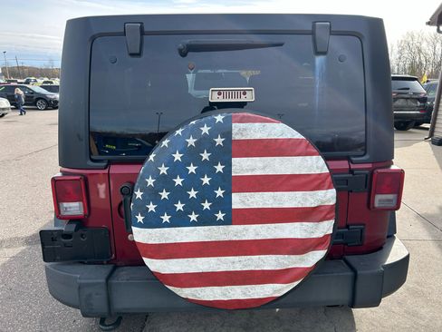 Used 2013 Jeep Wrangler Unlimited Sport image 6