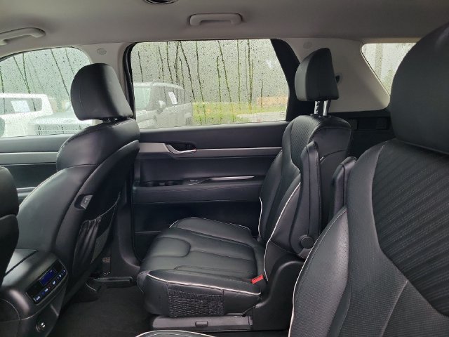 Used 2025 Hyundai Palisade SEL FWD image 14