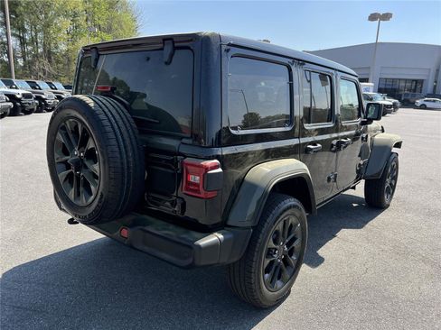 Used 2025 Jeep Wrangler Sahara w/ Safety Group image 17