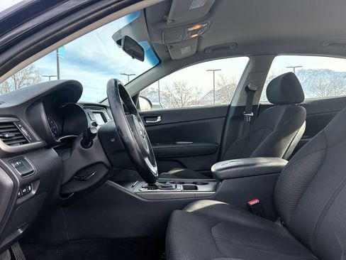 Used 2016 Kia Optima LX image 25