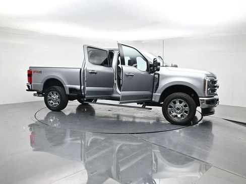 Certified 2024 Ford F350 Lariat w/ Lariat Ultimate Package AWD/4WD image 46
