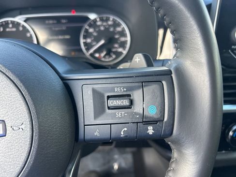 Used 2025 Nissan Pathfinder SV image 46