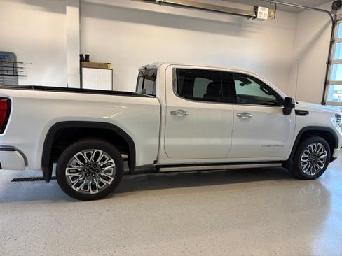 Used 2024 GMC Sierra 1500 Denali Ultimate AWD/4WD image 15