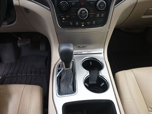 Used 2016 Jeep Grand Cherokee Limited RWD image 13