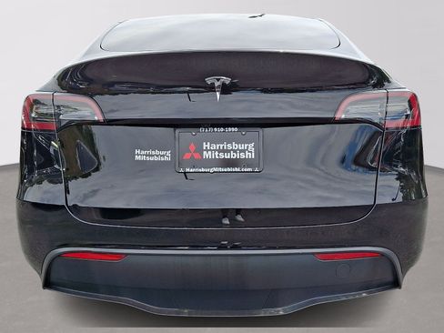 Used 2024 Tesla Model Y Long Range RWD image 5