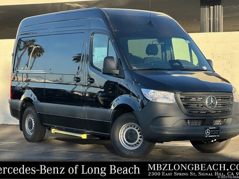 New 2025 Mercedes-Benz Sprinter 2500 image 1
