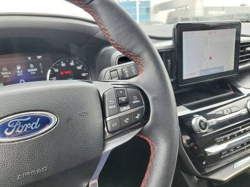 Used 2024 Ford Explorer ST-Line w/ Class IV Trailer Tow Package image 16