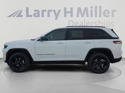 New 2026 Jeep Grand Cherokee Limited w/ Limited Altitude Package