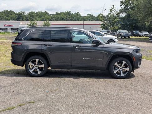 New 2026 Jeep Grand Cherokee Limited AWD/4WD image 2