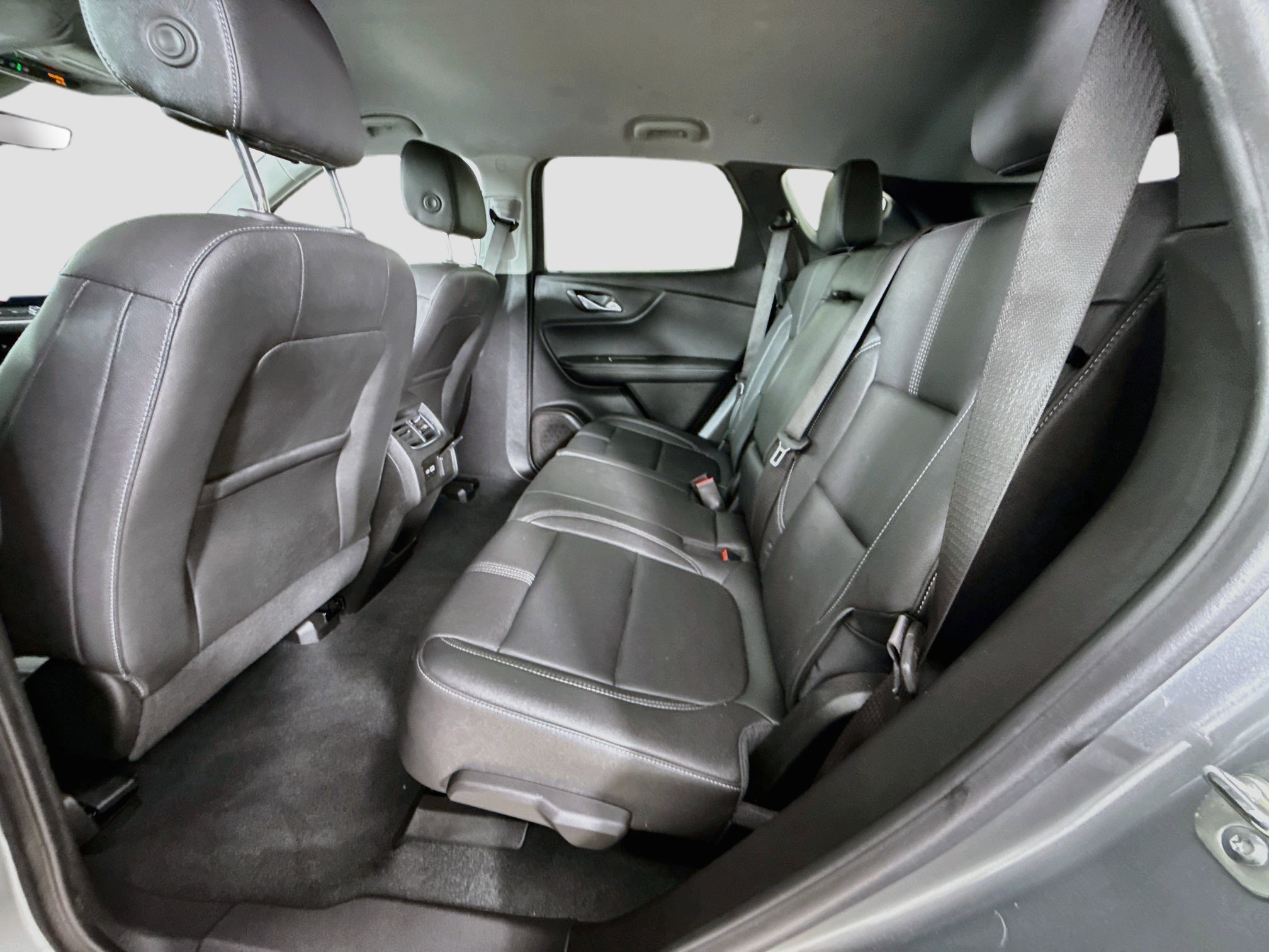 Used 2024 Chevrolet Blazer LT w/ Sound & Technology Package FWD image 26