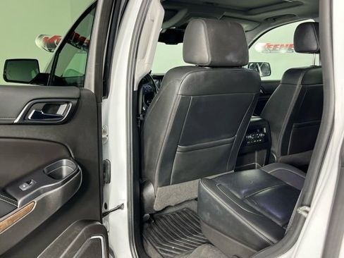 Used 2019 Chevrolet Tahoe LT w/ LT Signature Package image 25