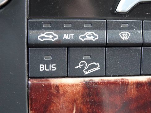 Used 2008 Volvo XC70 3.2 image 89